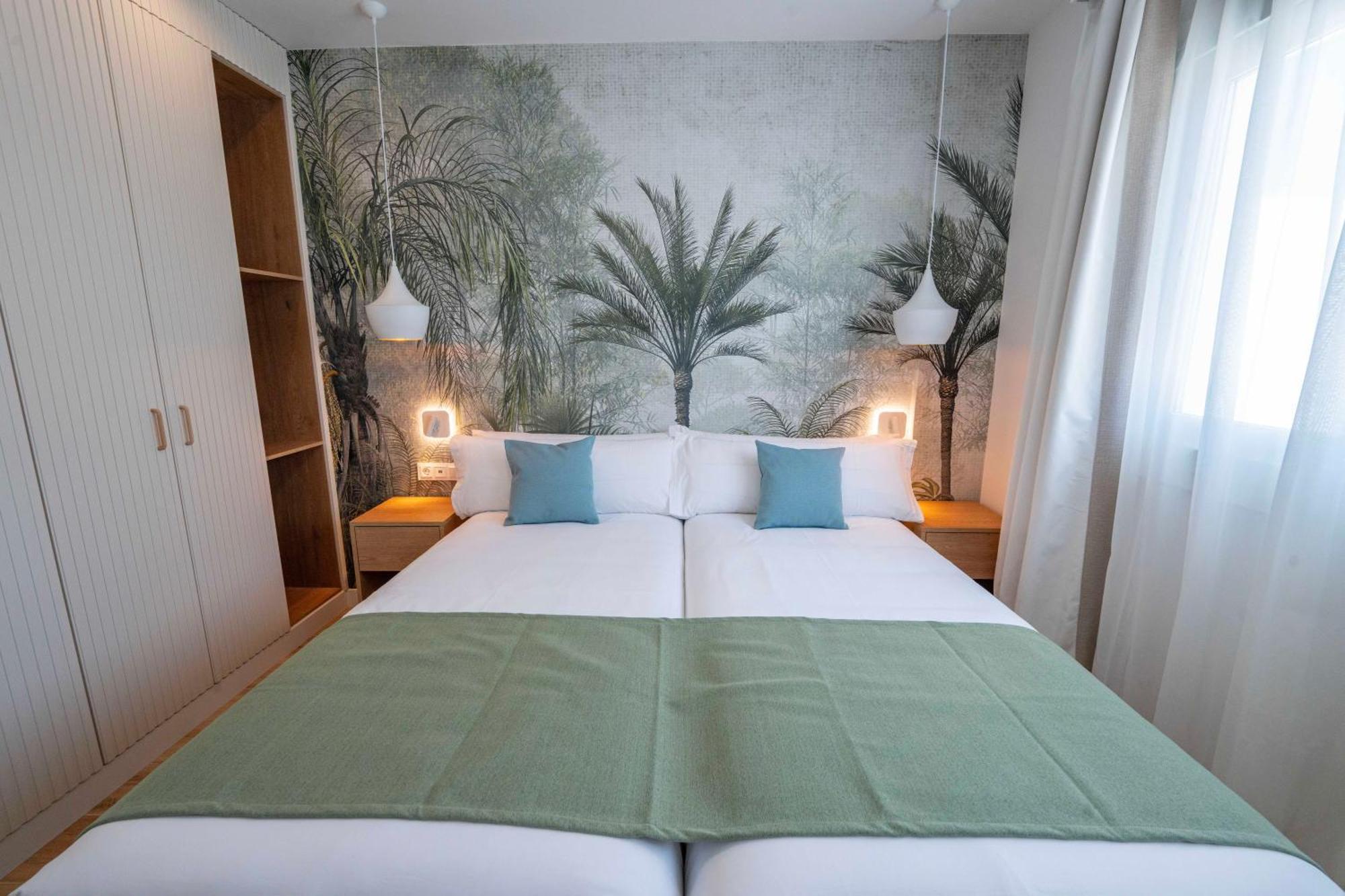 Punta Candor Suites Rota Exterior photo