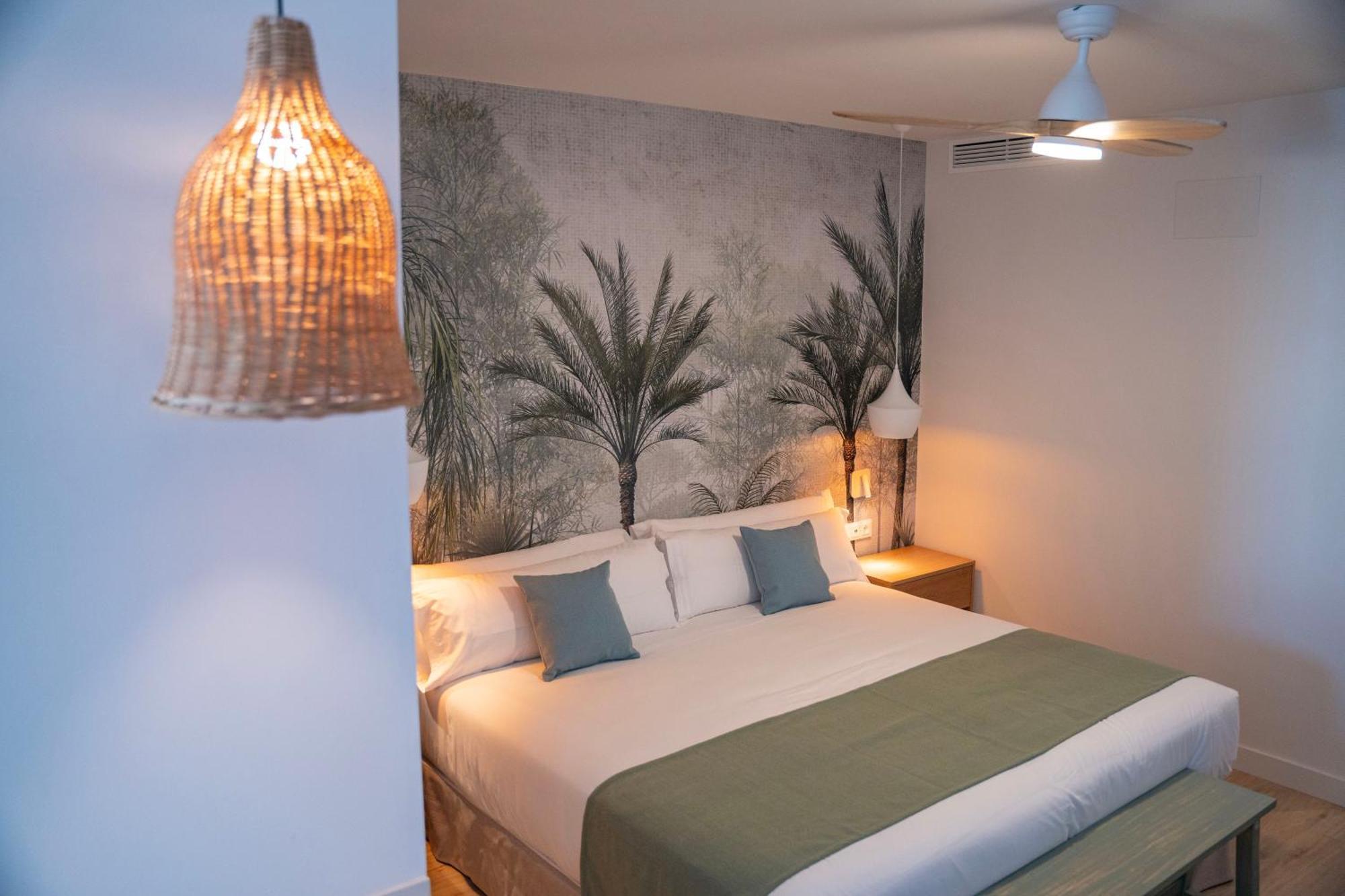 Punta Candor Suites Rota Exterior photo