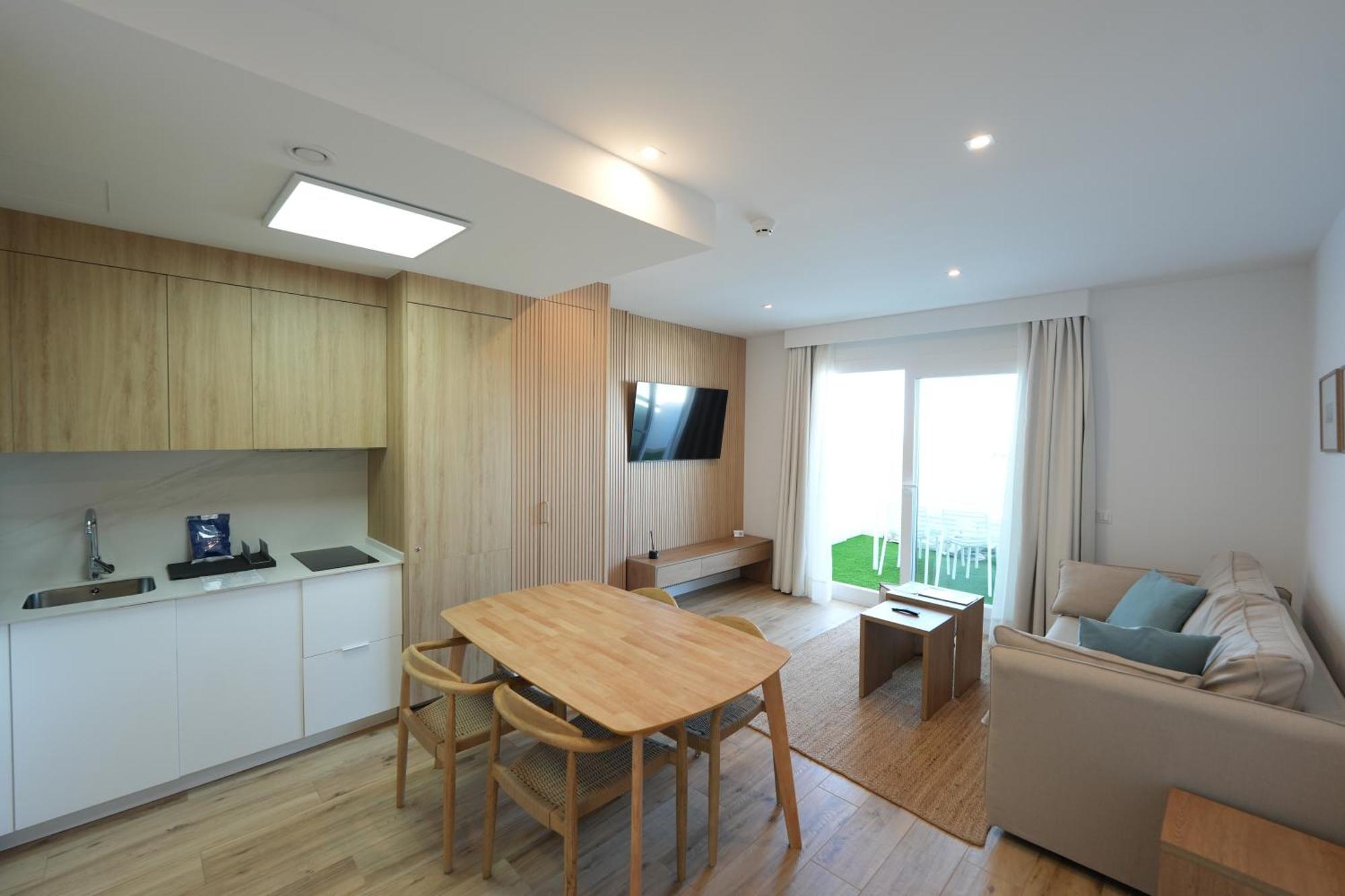 Punta Candor Suites Rota Exterior photo