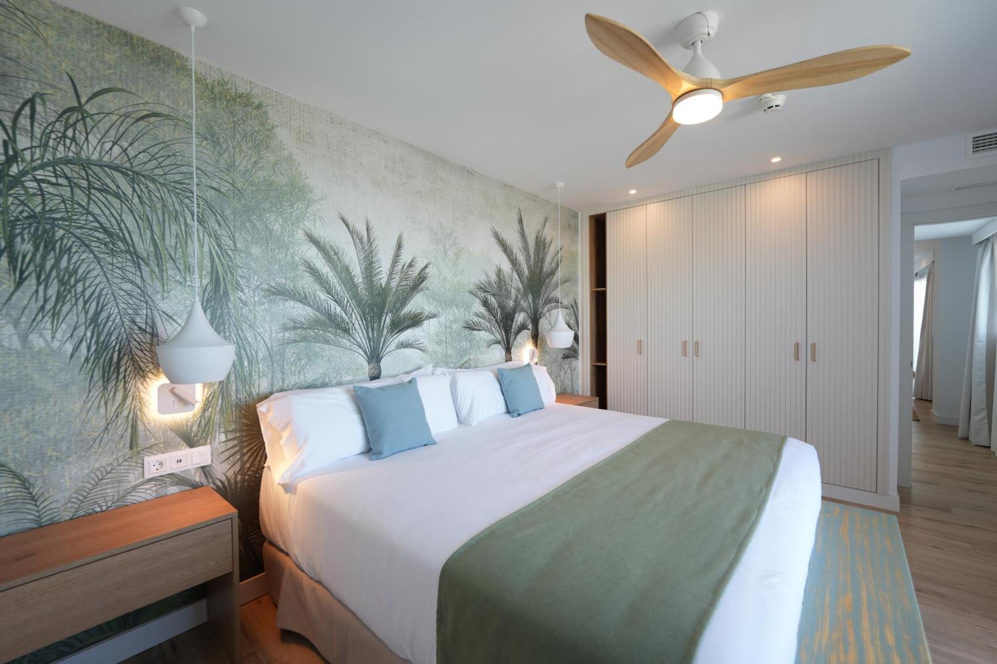 Punta Candor Suites Rota Exterior photo